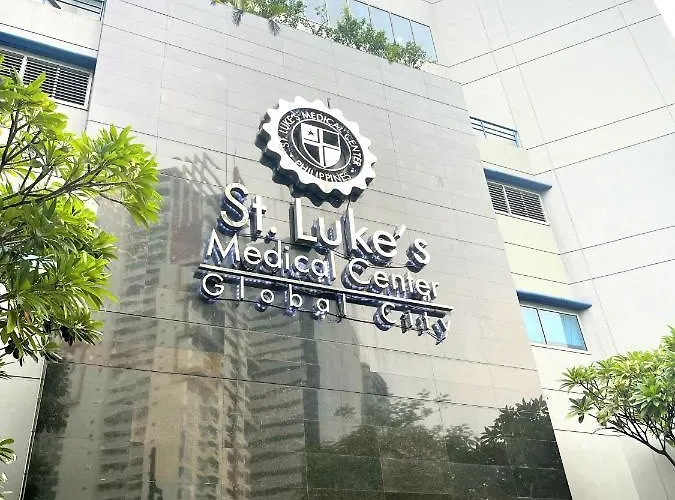 Hotel Airobedz Mckinley - Near Sm Aura